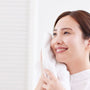 What Is the Correct Way to Use a Cleansing Gel?