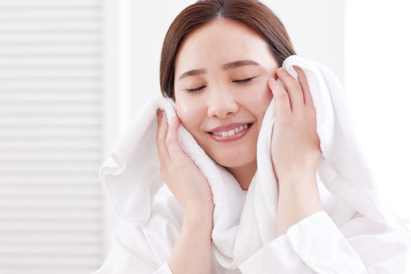 Can Cleansing Gels Help With Acne-Prone Skin