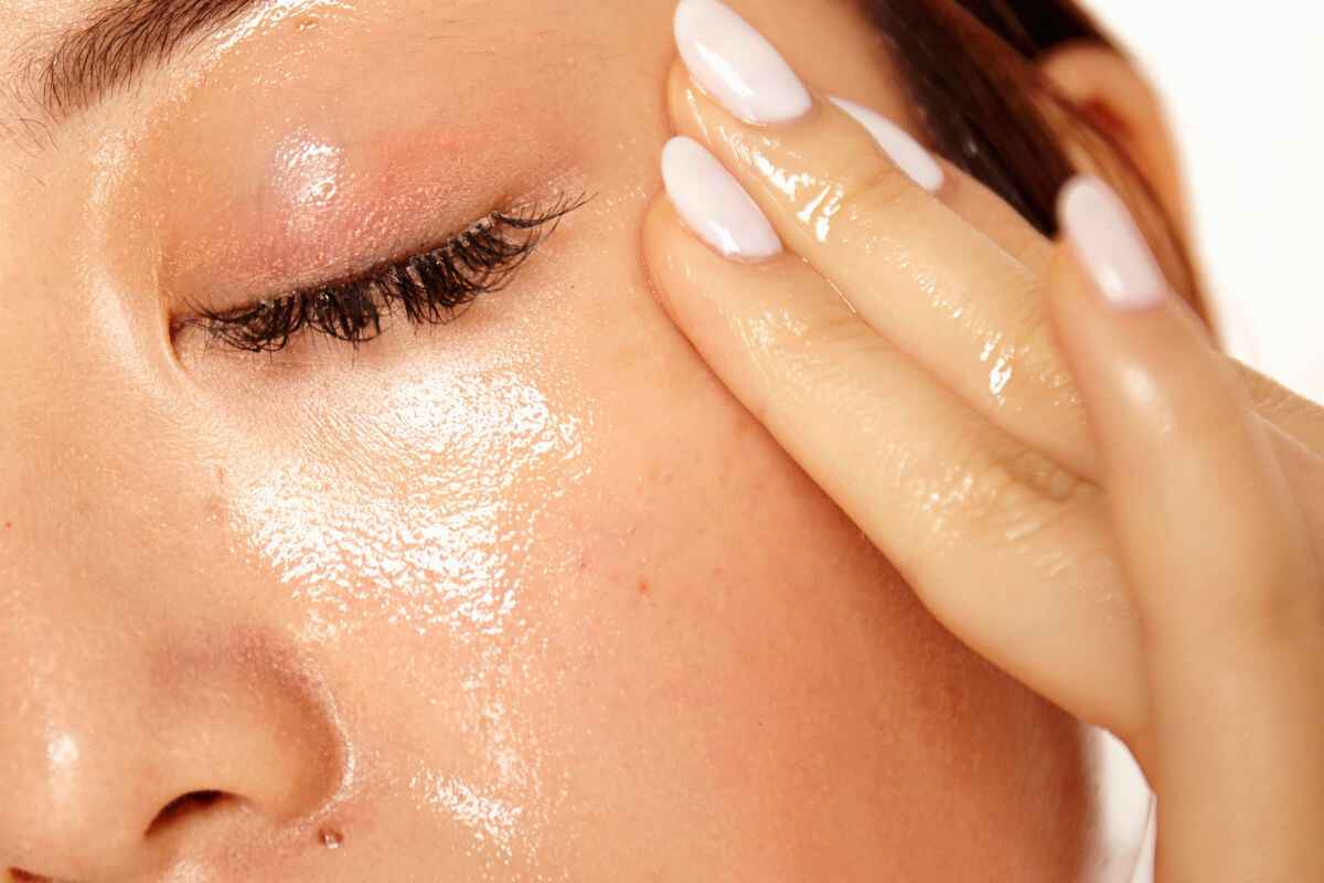 Can Body Oils Help With Stretch Marks or Scars